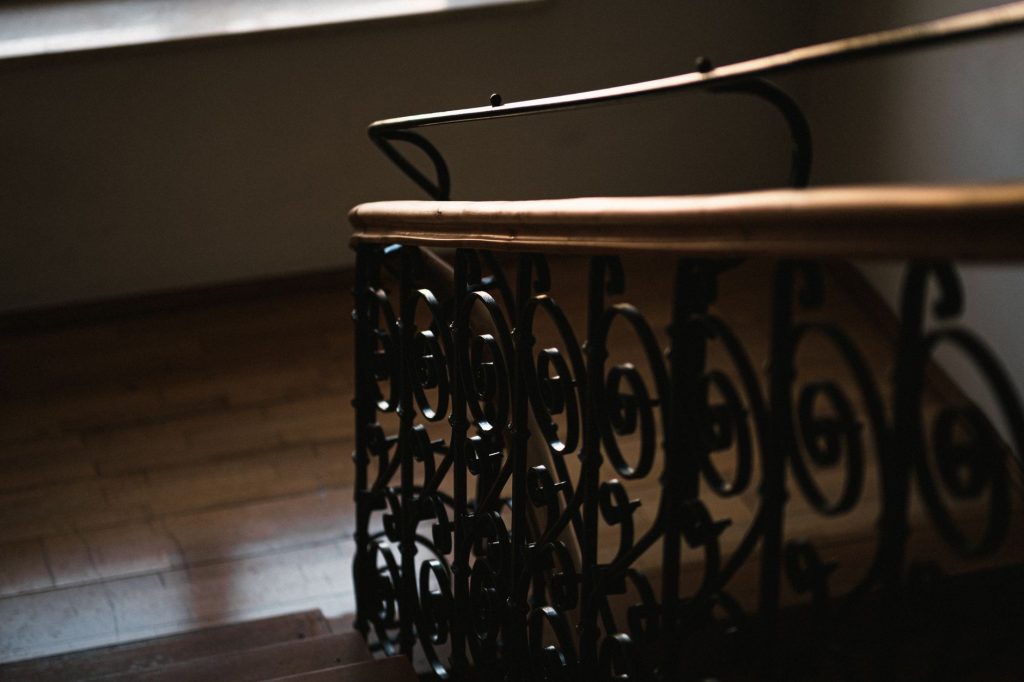Garde-corps d'escalier métallique moderne